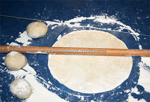 Çiğ Börek