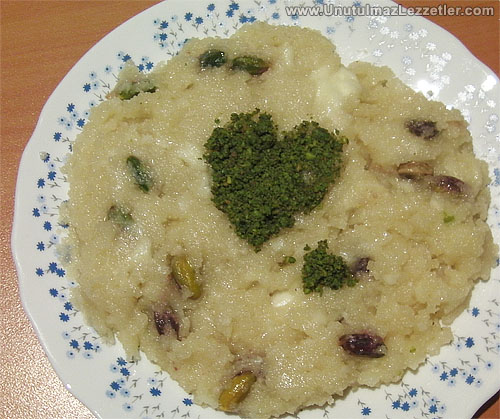 İrmik Helvası