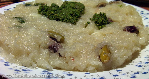 İrmik Helvası