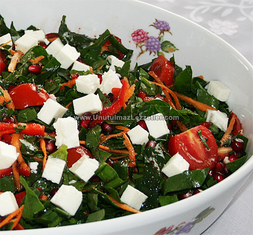 Ispanaklı Narlı Salata