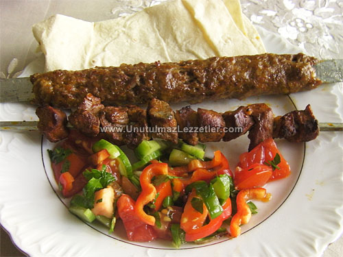 Kuzu Şiş ve Adana Kebabı