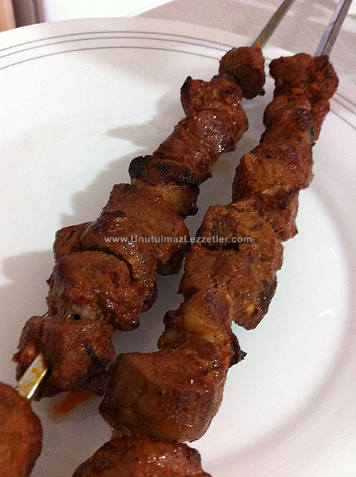 Kuzu Şiş ve Adana Kebabı