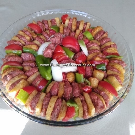 Patatesli Tepsi Kebabı