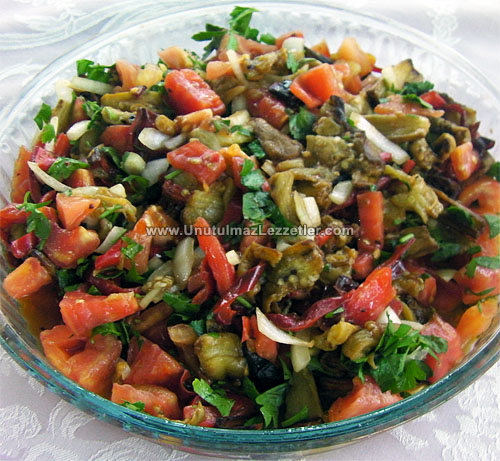 Soğanlı Patlıcan Salatası