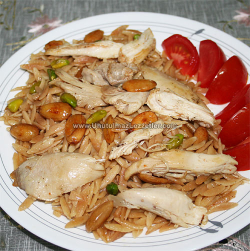 Tavuklu Arpa Şehriye Pilavı