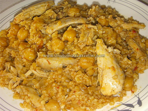 Tavuklu Nohutlu Bulgur Pilavı