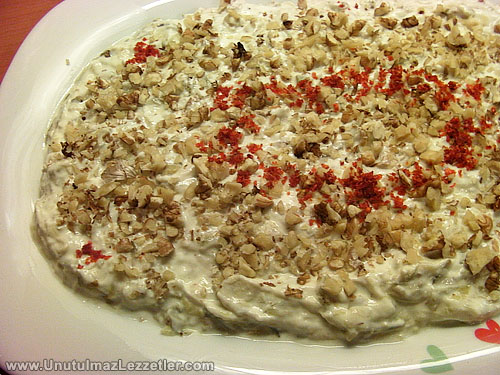 Yoğurtlu Kabak Salatası